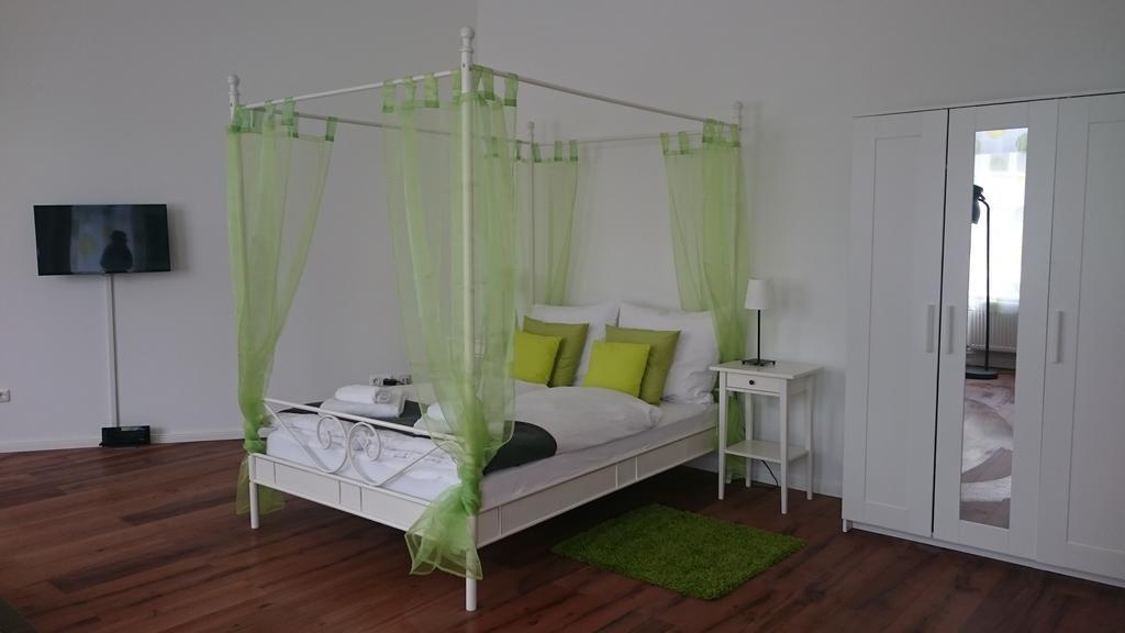 Studio Apartment Niemetzstr 51 Берлин Екстериор снимка